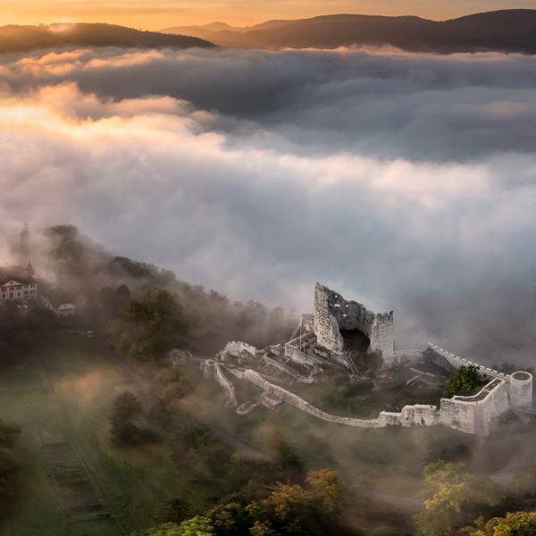 K 1800Pffinger 2048 Ruine Nebel Sonnenaufgang